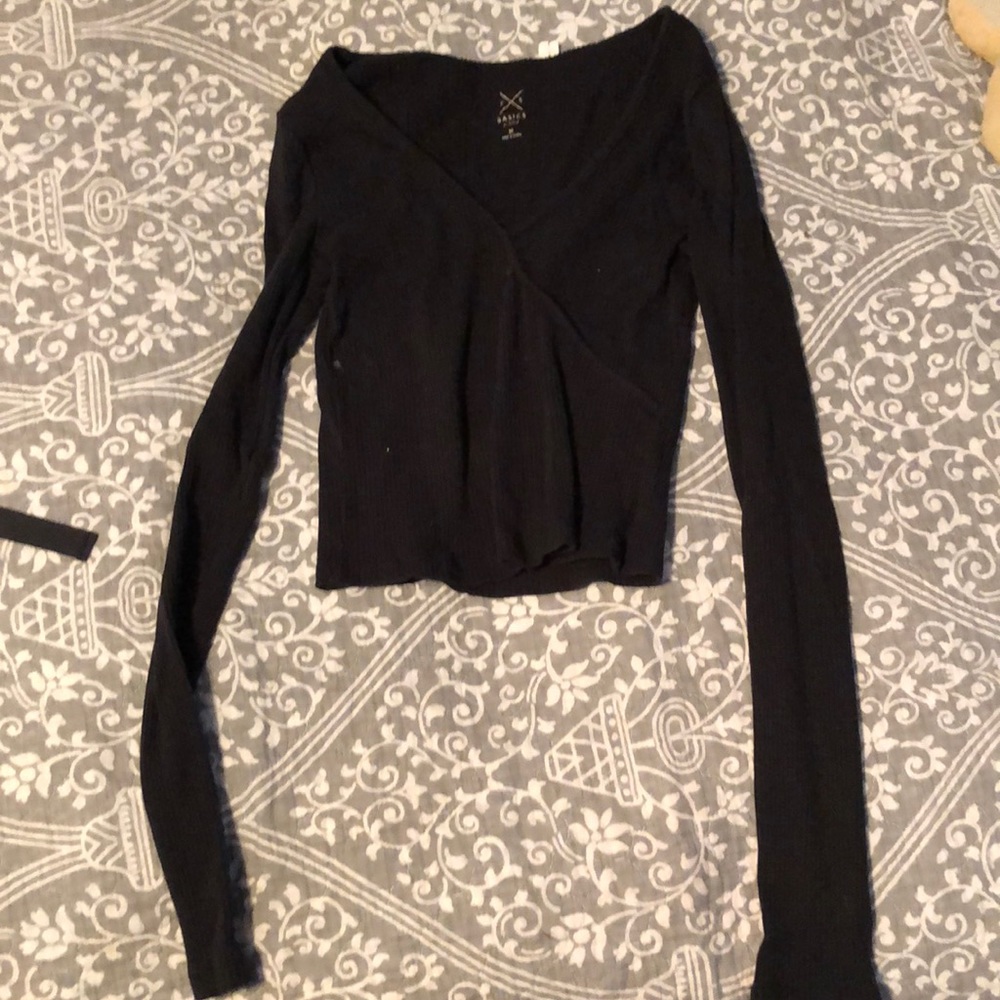 Long Sleeve Black Crop
